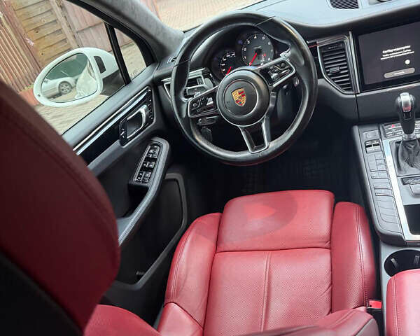 Белый Порше Масан, объемом двигателя 2.99 л и пробегом 47 тыс. км за 29500 $, фото 32 на Automoto.ua