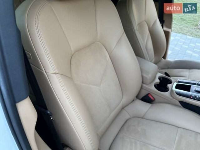 Белый Порше Масан, объемом двигателя 1.98 л и пробегом 134 тыс. км за 38900 $, фото 71 на Automoto.ua