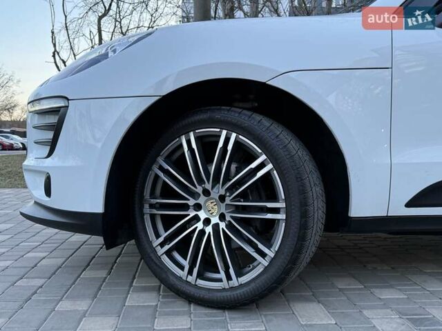 Белый Порше Масан, объемом двигателя 1.98 л и пробегом 134 тыс. км за 38900 $, фото 16 на Automoto.ua