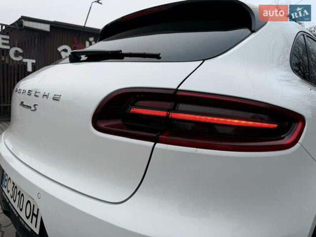Белый Порше Масан, объемом двигателя 2.99 л и пробегом 47 тыс. км за 29500 $, фото 9 на Automoto.ua