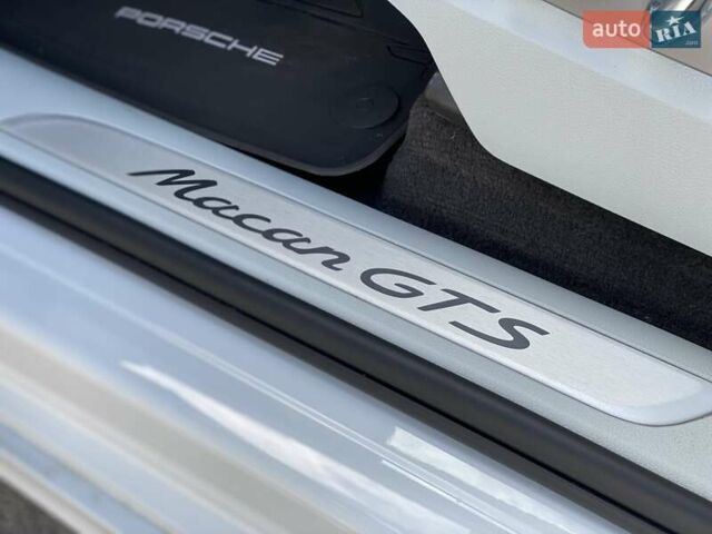 Белый Порше Масан, объемом двигателя 3 л и пробегом 32 тыс. км за 53000 $, фото 37 на Automoto.ua