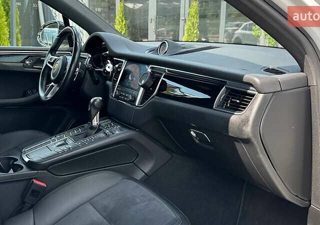 Порше Масан 2017 в Киеве на Automoto.ua Белый Порше Масан, объемом двигателя 1.98 л и пробегом 62 тыс. км за 31999 $, фото 16 на Automoto.ua