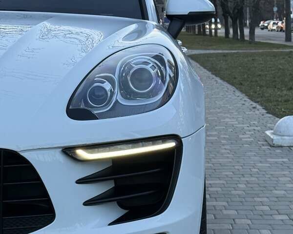 Белый Порше Масан, объемом двигателя 1.98 л и пробегом 134 тыс. км за 38900 $, фото 18 на Automoto.ua