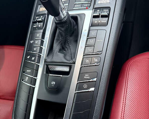 Белый Порше Масан, объемом двигателя 2.99 л и пробегом 47 тыс. км за 29500 $, фото 24 на Automoto.ua