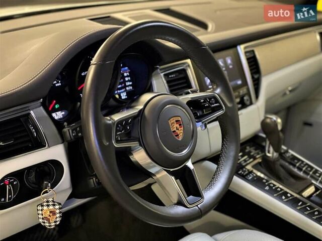 Белый Порше Масан, объемом двигателя 3 л и пробегом 36 тыс. км за 52500 $, фото 28 на Automoto.ua