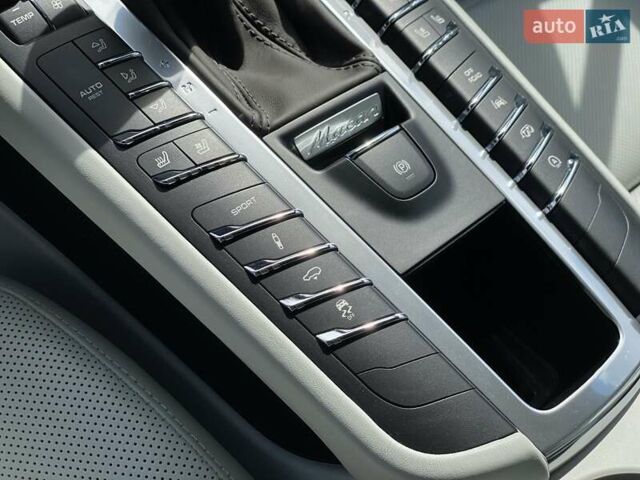 Белый Порше Масан, объемом двигателя 3 л и пробегом 32 тыс. км за 53000 $, фото 25 на Automoto.ua