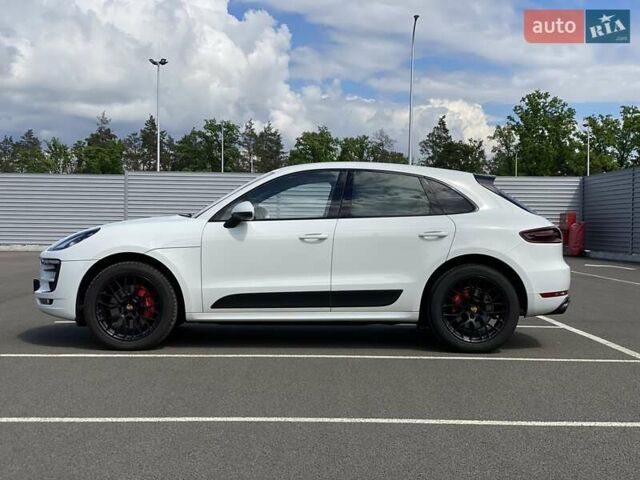 Белый Порше Масан, объемом двигателя 3 л и пробегом 32 тыс. км за 53000 $, фото 1 на Automoto.ua