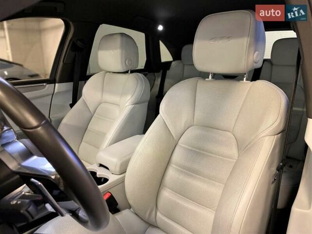 Белый Порше Масан, объемом двигателя 3 л и пробегом 36 тыс. км за 52500 $, фото 25 на Automoto.ua