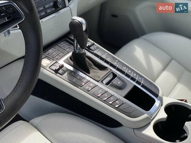 Белый Порше Масан, объемом двигателя 3 л и пробегом 32 тыс. км за 53000 $, фото 24 на Automoto.ua