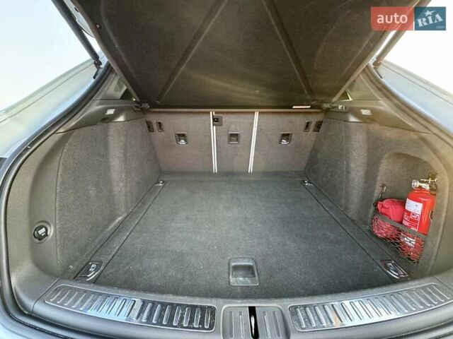 Белый Порше Масан, объемом двигателя 1.98 л и пробегом 115 тыс. км за 45000 $, фото 10 на Automoto.ua