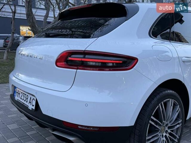 Белый Порше Масан, объемом двигателя 1.98 л и пробегом 134 тыс. км за 38900 $, фото 34 на Automoto.ua