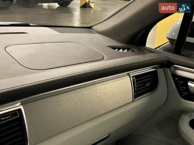 Белый Порше Масан, объемом двигателя 3 л и пробегом 36 тыс. км за 52500 $, фото 51 на Automoto.ua