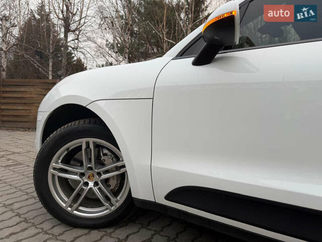 Белый Порше Масан, объемом двигателя 2.99 л и пробегом 47 тыс. км за 29500 $, фото 14 на Automoto.ua