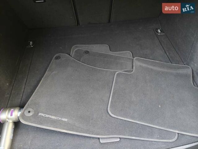 Білий Порше Масан, об'ємом двигуна 1.98 л та пробігом 78 тис. км за 30000 $, фото 18 на Automoto.ua