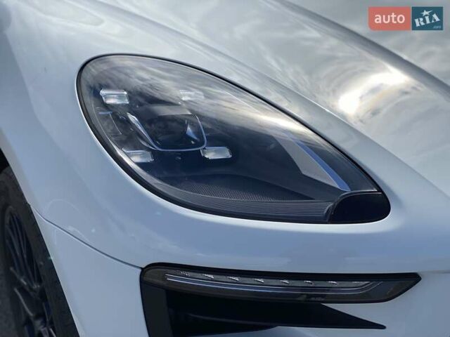 Белый Порше Масан, объемом двигателя 3 л и пробегом 32 тыс. км за 53000 $, фото 12 на Automoto.ua