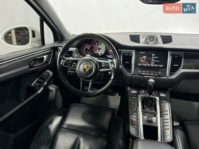 Белый Порше Масан, объемом двигателя 3 л и пробегом 140 тыс. км за 35400 $, фото 44 на Automoto.ua