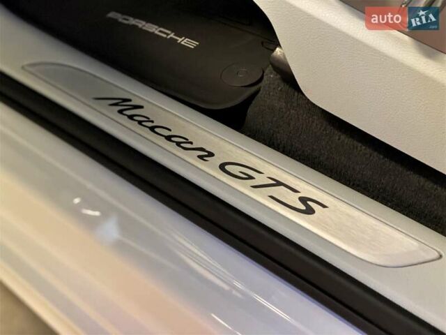 Белый Порше Масан, объемом двигателя 3 л и пробегом 36 тыс. км за 52500 $, фото 22 на Automoto.ua