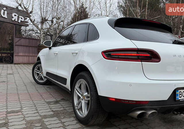 Белый Порше Масан, объемом двигателя 2.99 л и пробегом 47 тыс. км за 29500 $, фото 7 на Automoto.ua