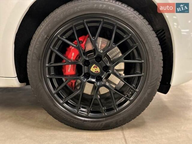 Белый Порше Масан, объемом двигателя 3 л и пробегом 36 тыс. км за 52500 $, фото 18 на Automoto.ua