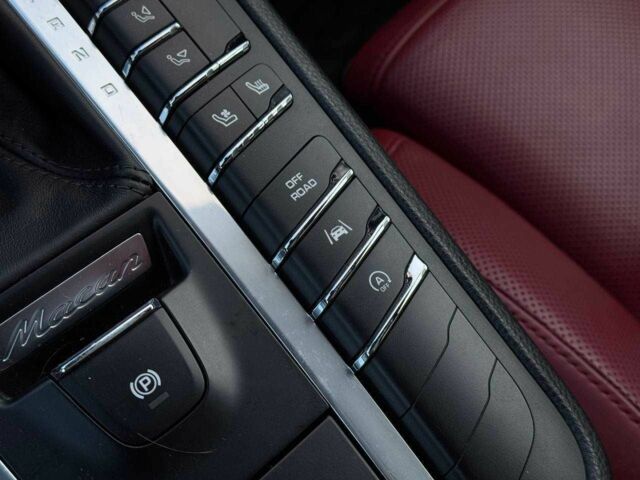 Білий Порше Масан, об'ємом двигуна 2 л та пробігом 50 тис. км за 30200 $, фото 16 на Automoto.ua