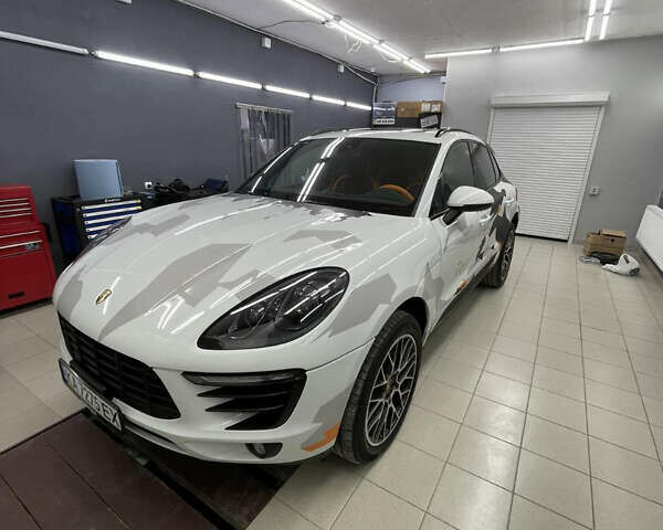 Белый Порше Масан, объемом двигателя 3 л и пробегом 53 тыс. км за 44444 $, фото 6 на Automoto.ua