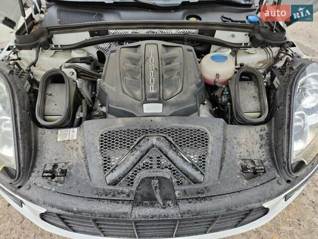 Порше Масан 2018 у Луцьку на Automoto.ua Білий Порше Масан, об'ємом двигуна 3 л та пробігом 75 тис. км за 12000 $, фото 11 на Automoto.ua