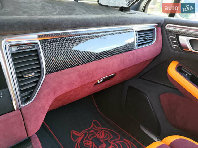 Белый Порше Масан, объемом двигателя 3 л и пробегом 53 тыс. км за 44444 $, фото 17 на Automoto.ua