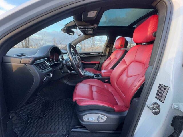 Білий Порше Масан, об'ємом двигуна 2 л та пробігом 50 тис. км за 30200 $, фото 6 на Automoto.ua
