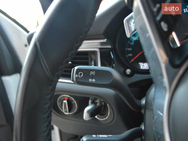 Белый Порше Масан, объемом двигателя 3 л и пробегом 88 тыс. км за 31900 $, фото 21 на Automoto.ua