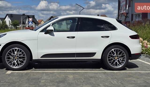 Порше Масан 2018 в Луцке на Automoto.ua Белый Порше Масан, объемом двигателя 1.98 л и пробегом 122 тыс. км за 28300 $, фото 45 на Automoto.ua