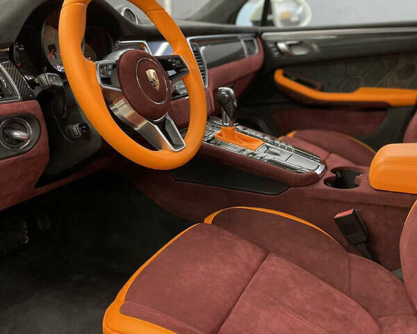 Белый Порше Масан, объемом двигателя 3 л и пробегом 53 тыс. км за 44444 $, фото 11 на Automoto.ua