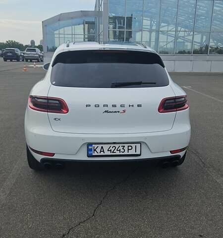 Белый Порше Масан, объемом двигателя 3 л и пробегом 78 тыс. км за 31000 $, фото 7 на Automoto.ua