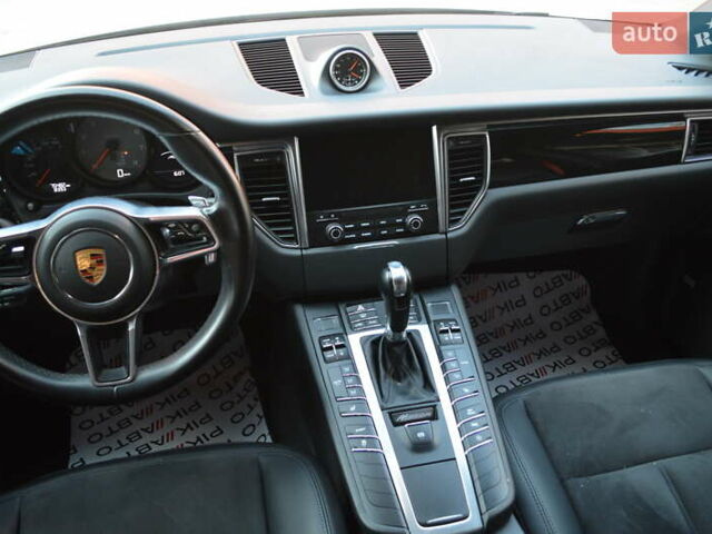 Белый Порше Масан, объемом двигателя 3 л и пробегом 88 тыс. км за 31900 $, фото 33 на Automoto.ua