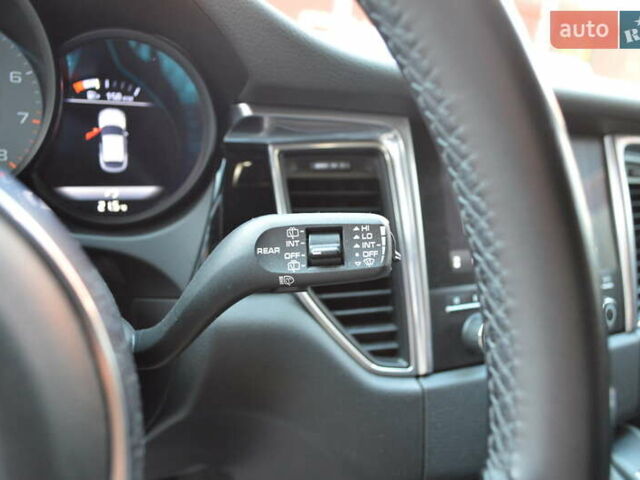 Белый Порше Масан, объемом двигателя 3 л и пробегом 88 тыс. км за 31900 $, фото 22 на Automoto.ua