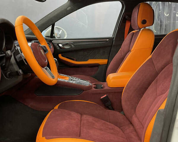 Белый Порше Масан, объемом двигателя 3 л и пробегом 53 тыс. км за 44444 $, фото 13 на Automoto.ua