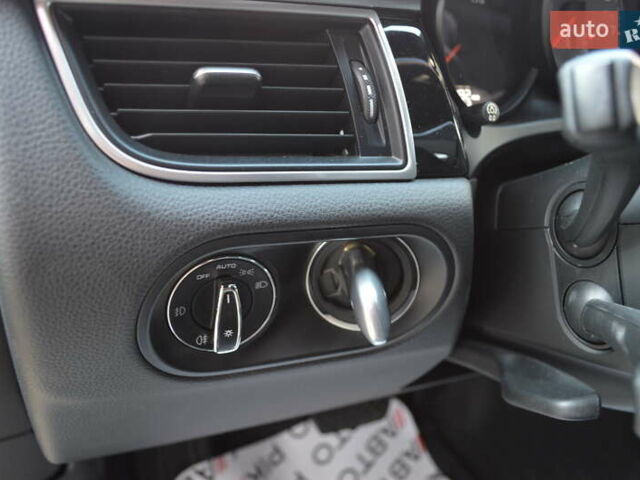 Белый Порше Масан, объемом двигателя 3 л и пробегом 88 тыс. км за 31900 $, фото 14 на Automoto.ua