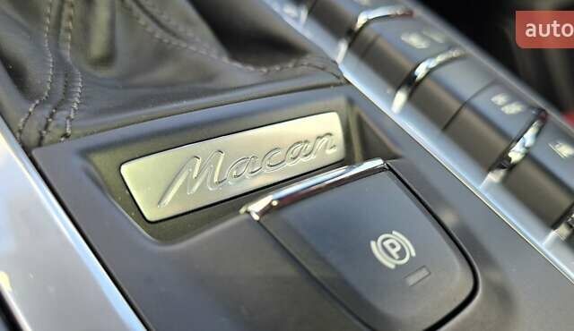 Порше Масан 2018 в Луцке на Automoto.ua Белый Порше Масан, объемом двигателя 1.98 л и пробегом 122 тыс. км за 28300 $, фото 7 на Automoto.ua