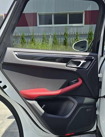 Порше Масан 2018 в Луцке на Automoto.ua Белый Порше Масан, объемом двигателя 1.98 л и пробегом 122 тыс. км за 28300 $, фото 24 на Automoto.ua