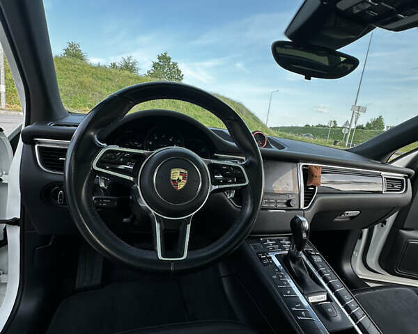 Белый Порше Масан, объемом двигателя 1.98 л и пробегом 127 тыс. км за 30888 $, фото 28 на Automoto.ua