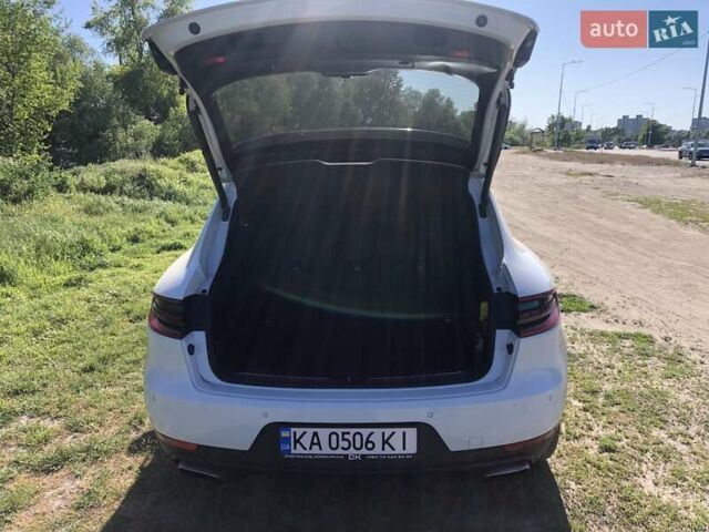 Білий Порше Масан, об'ємом двигуна 1.98 л та пробігом 128 тис. км за 29000 $, фото 7 на Automoto.ua