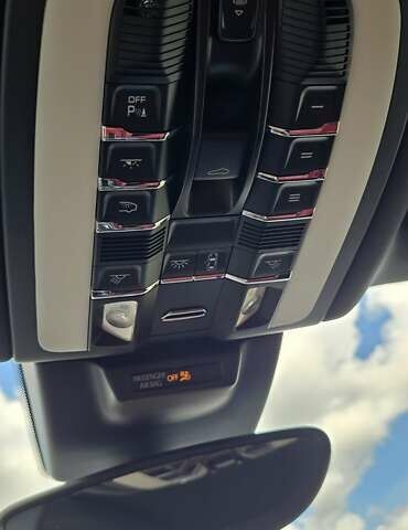 Порше Масан 2018 в Луцке на Automoto.ua Белый Порше Масан, объемом двигателя 1.98 л и пробегом 122 тыс. км за 28300 $, фото 3 на Automoto.ua