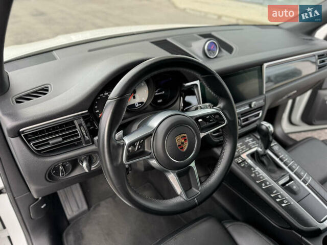 Белый Порше Масан, объемом двигателя 3 л и пробегом 130 тыс. км за 36500 $, фото 52 на Automoto.ua