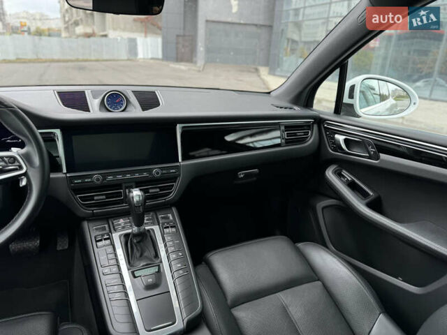 Белый Порше Масан, объемом двигателя 3 л и пробегом 130 тыс. км за 36500 $, фото 65 на Automoto.ua