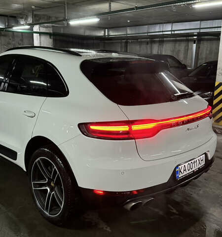 Белый Порше Масан, объемом двигателя 3 л и пробегом 80 тыс. км за 42499 $, фото 5 на Automoto.ua