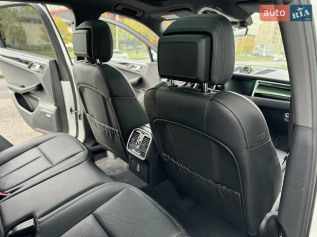 Белый Порше Масан, объемом двигателя 3 л и пробегом 130 тыс. км за 36500 $, фото 56 на Automoto.ua