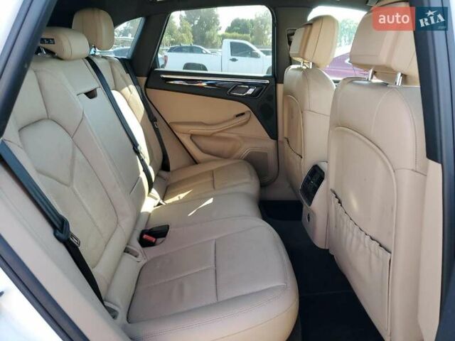 Белый Порше Масан, объемом двигателя 1.98 л и пробегом 57 тыс. км за 16000 $, фото 10 на Automoto.ua