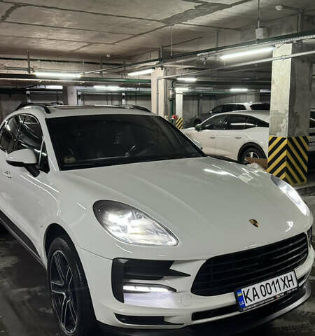 Белый Порше Масан, объемом двигателя 3 л и пробегом 80 тыс. км за 42499 $, фото 2 на Automoto.ua
