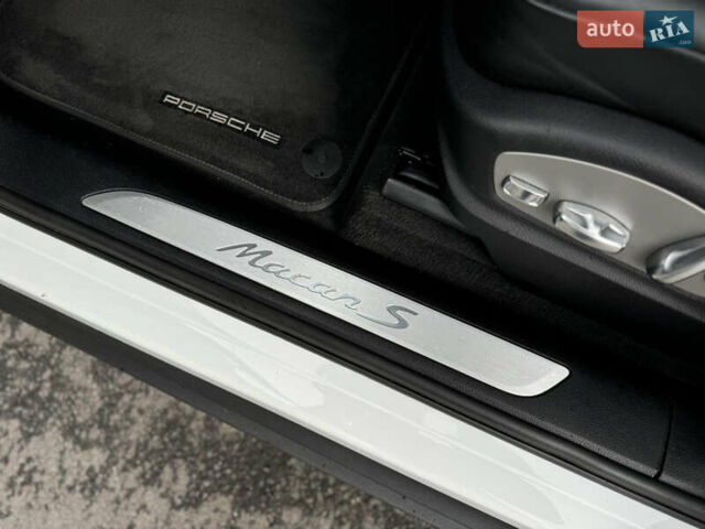Белый Порше Масан, объемом двигателя 3 л и пробегом 130 тыс. км за 36500 $, фото 48 на Automoto.ua
