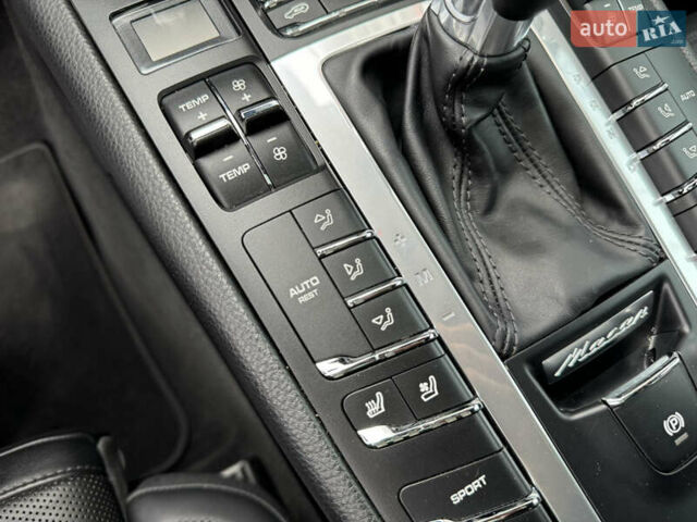 Белый Порше Масан, объемом двигателя 3 л и пробегом 130 тыс. км за 35500 $, фото 73 на Automoto.ua