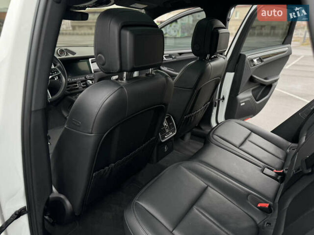 Білий Порше Масан, об'ємом двигуна 3 л та пробігом 130 тис. км за 36999 $, фото 54 на Automoto.ua